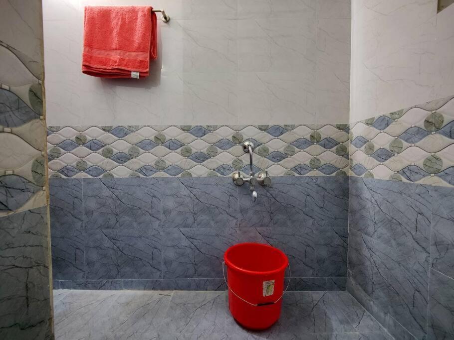 Comfy 2-Bedroom House In Sanjaynagar, Bengaluru Luaran gambar